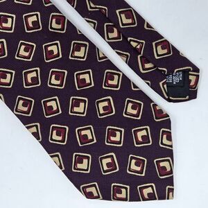 BOSS HUGO BOSS SILK TIE PURPLE WINE CREAM SQUARES GEOMETRIC 3.75" X 58" ITALY
